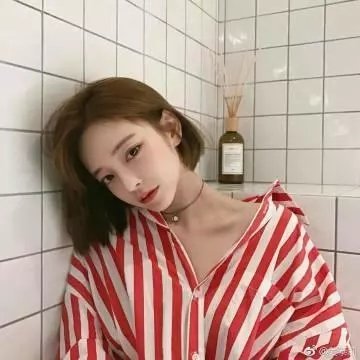 向下扭曲